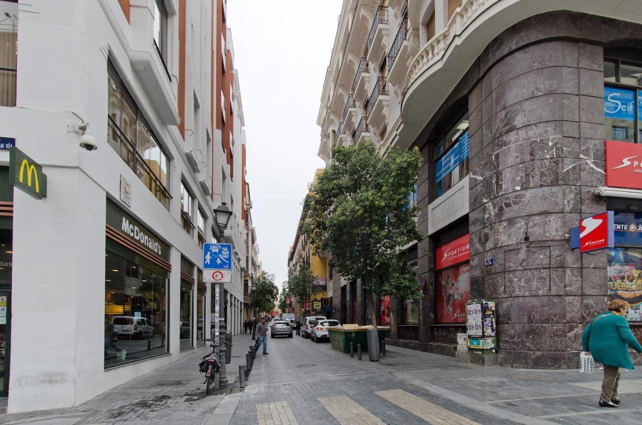 Hellenhost - Gran Via Daire Madrid Dış mekan fotoğraf